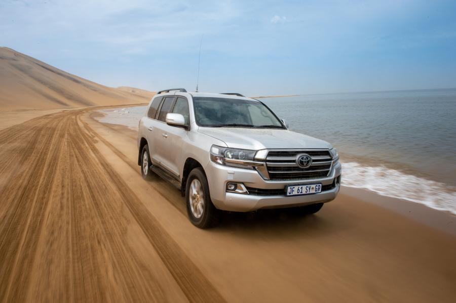  Toyota Land Cruiser 200 VX-R (UZJ200) 2020 года  (ZA) (фото 2 из 5)
